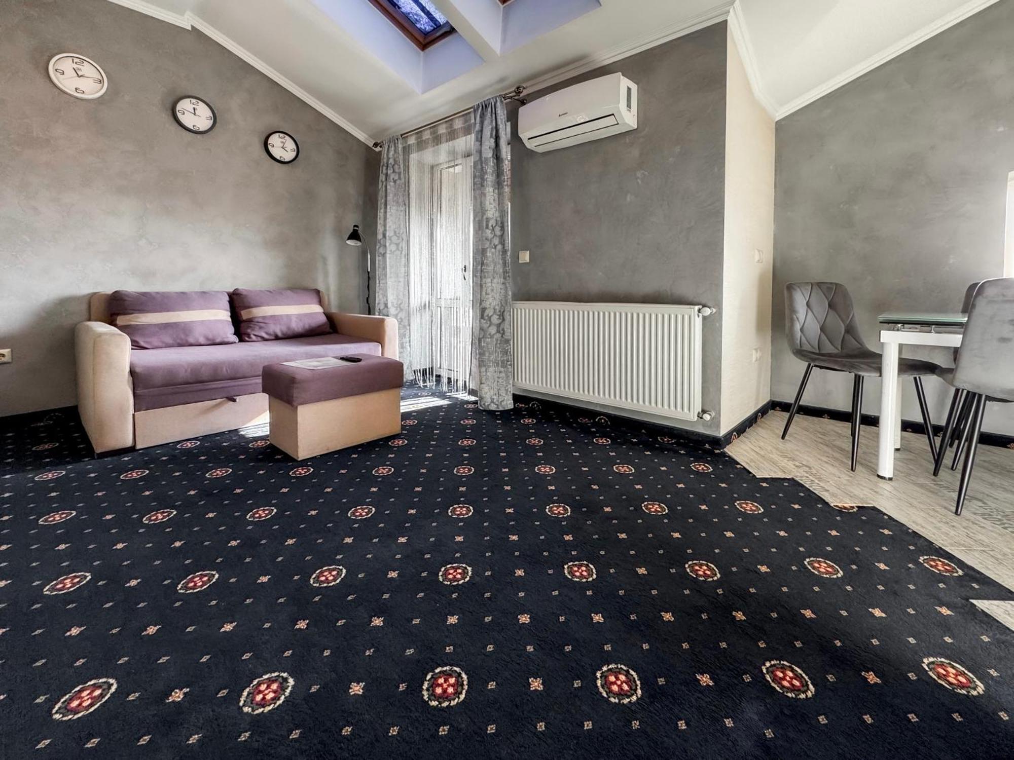 Apartments On Zaliznychna 49 Iwano-Frankiwsk Zewnętrze zdjęcie