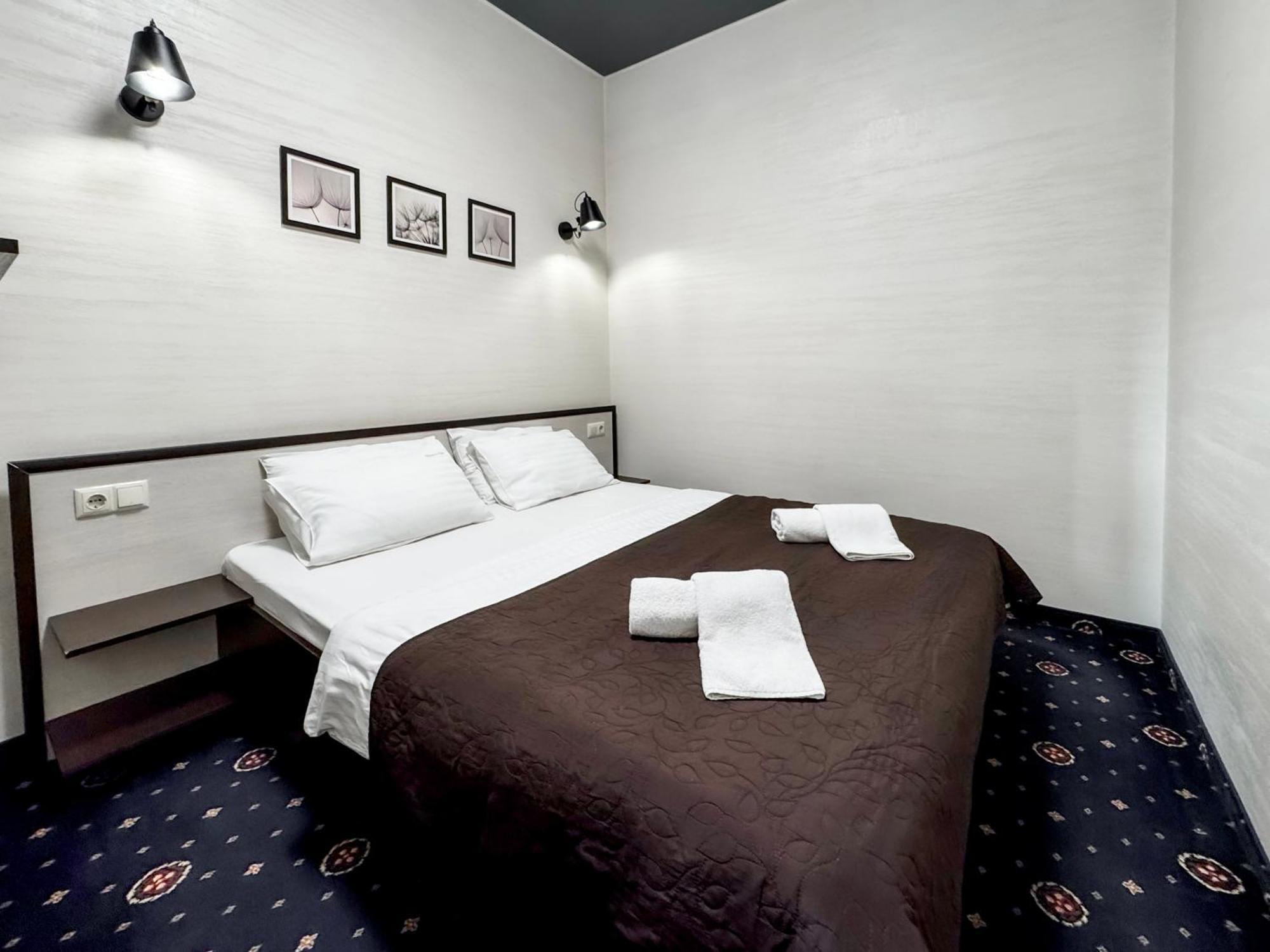 Apartments On Zaliznychna 49 Iwano-Frankiwsk Zewnętrze zdjęcie