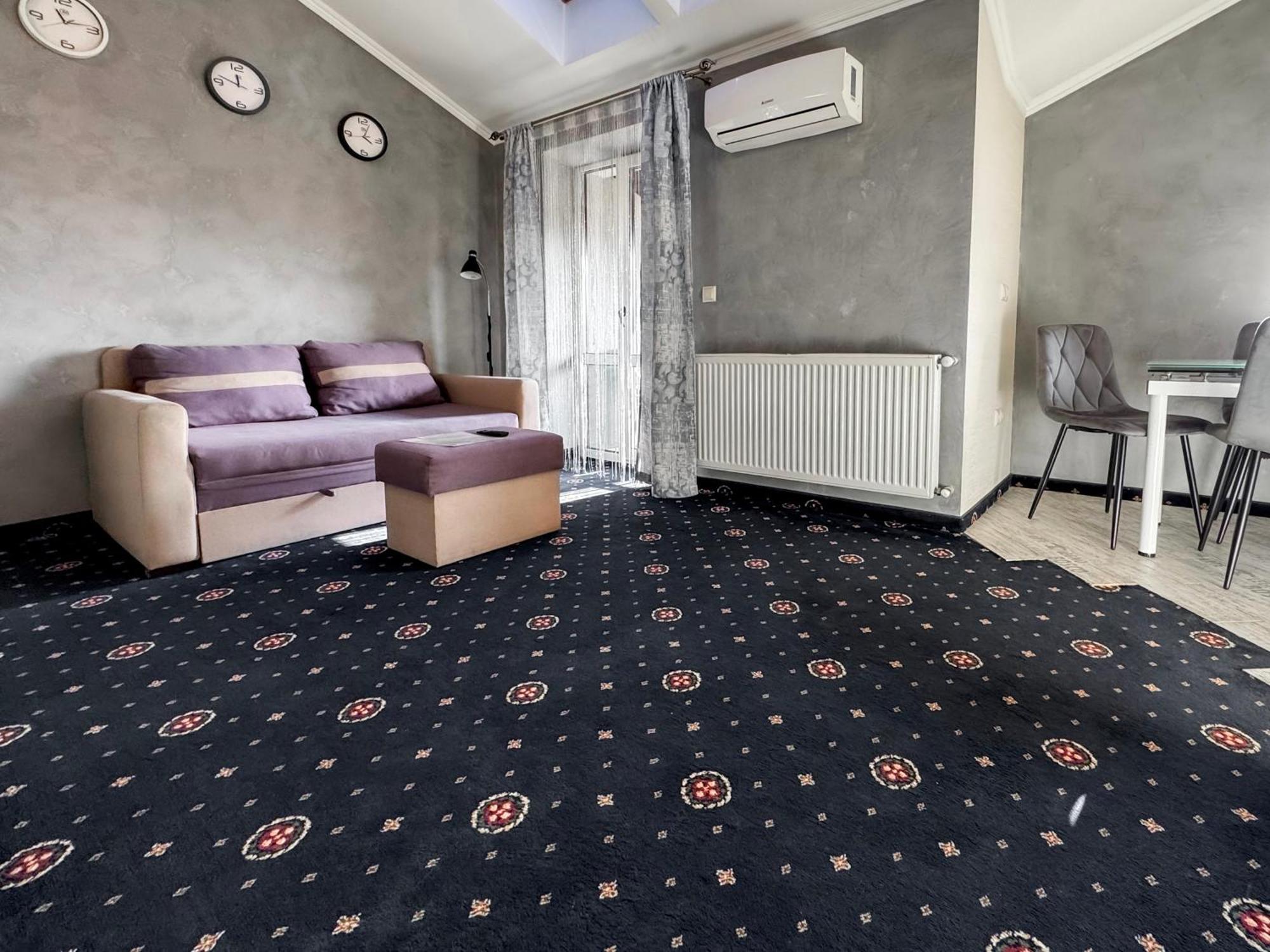 Apartments On Zaliznychna 49 Iwano-Frankiwsk Zewnętrze zdjęcie