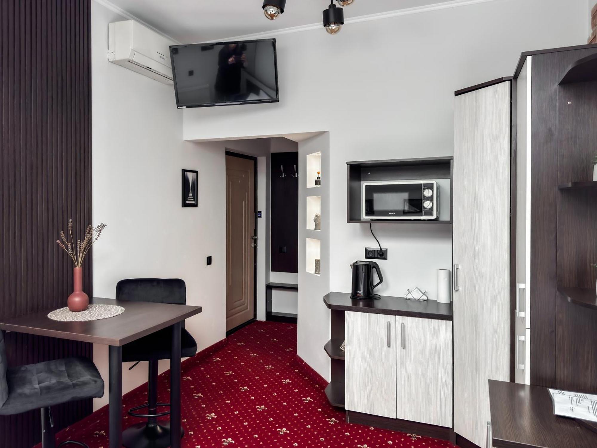 Apartments On Zaliznychna 49 Iwano-Frankiwsk Zewnętrze zdjęcie