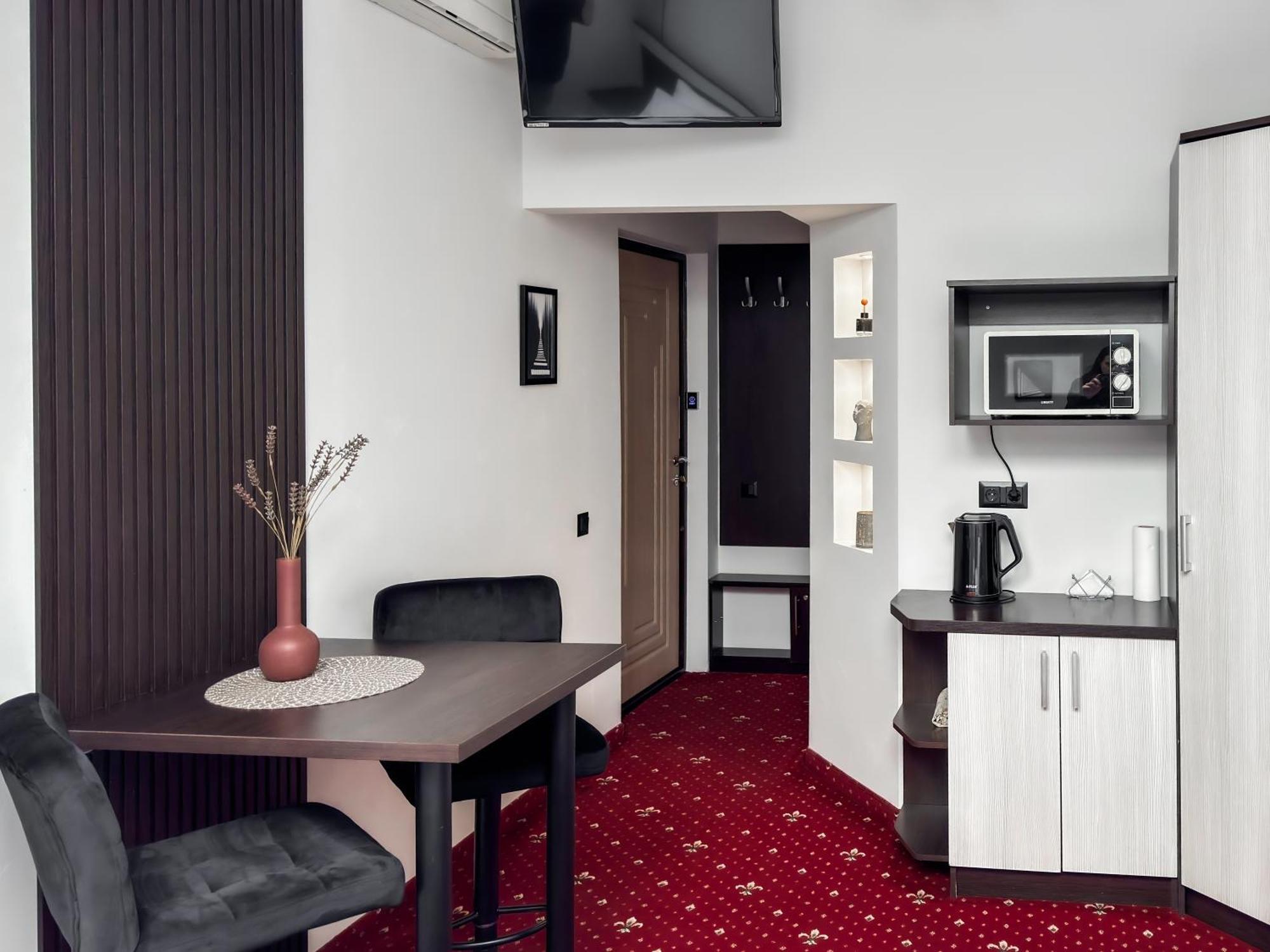 Apartments On Zaliznychna 49 Iwano-Frankiwsk Zewnętrze zdjęcie