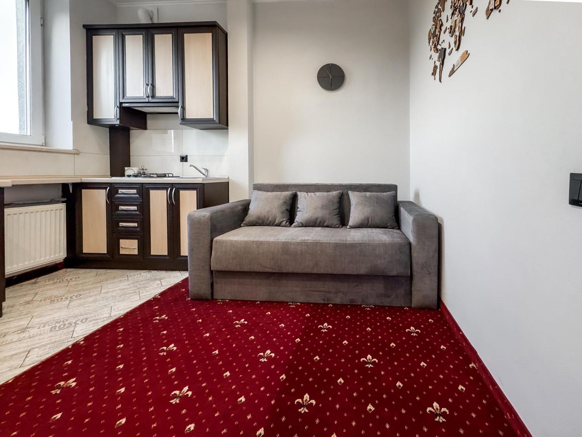 Apartments On Zaliznychna 49 Iwano-Frankiwsk Zewnętrze zdjęcie