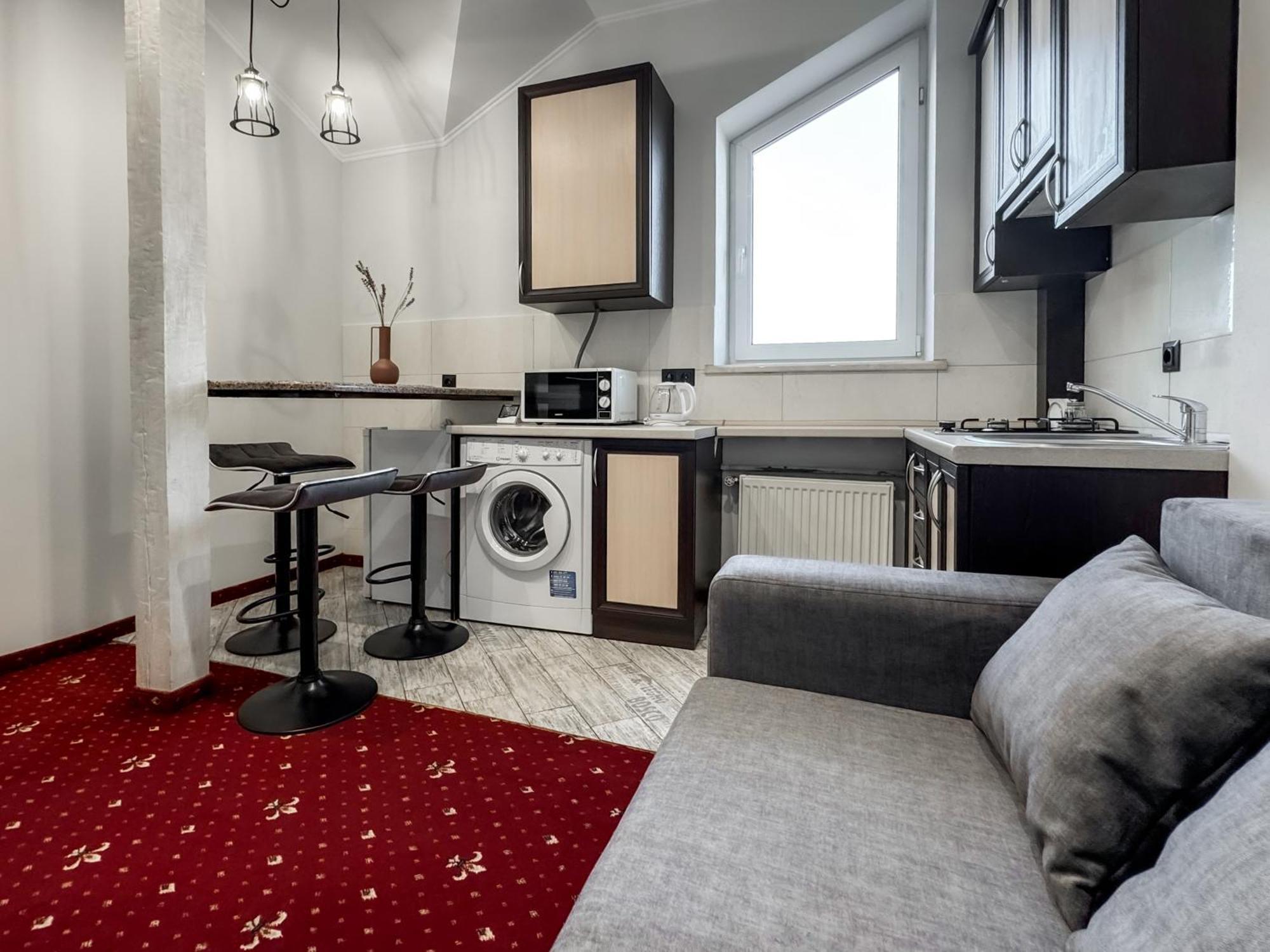 Apartments On Zaliznychna 49 Iwano-Frankiwsk Zewnętrze zdjęcie