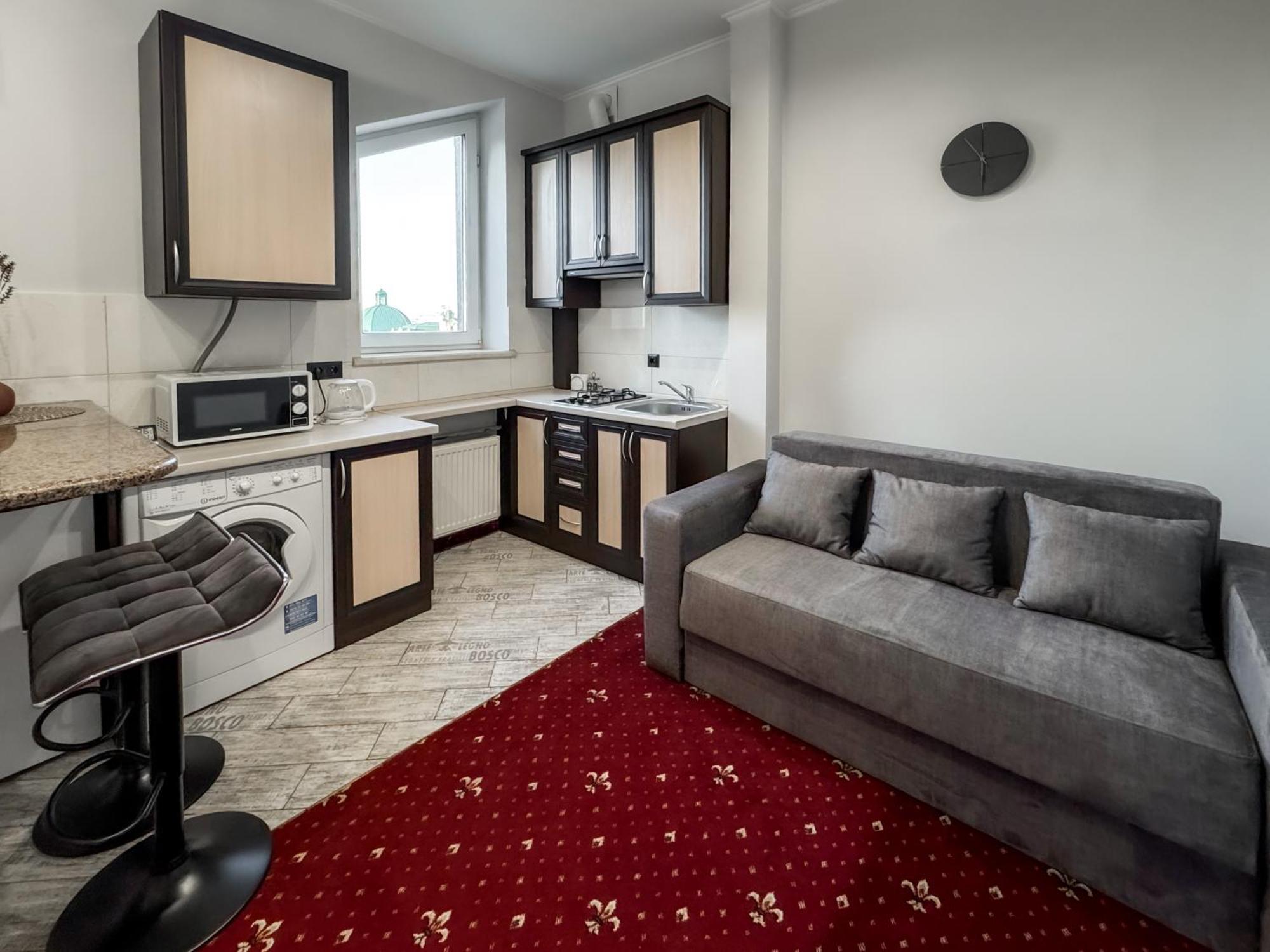 Apartments On Zaliznychna 49 Iwano-Frankiwsk Zewnętrze zdjęcie