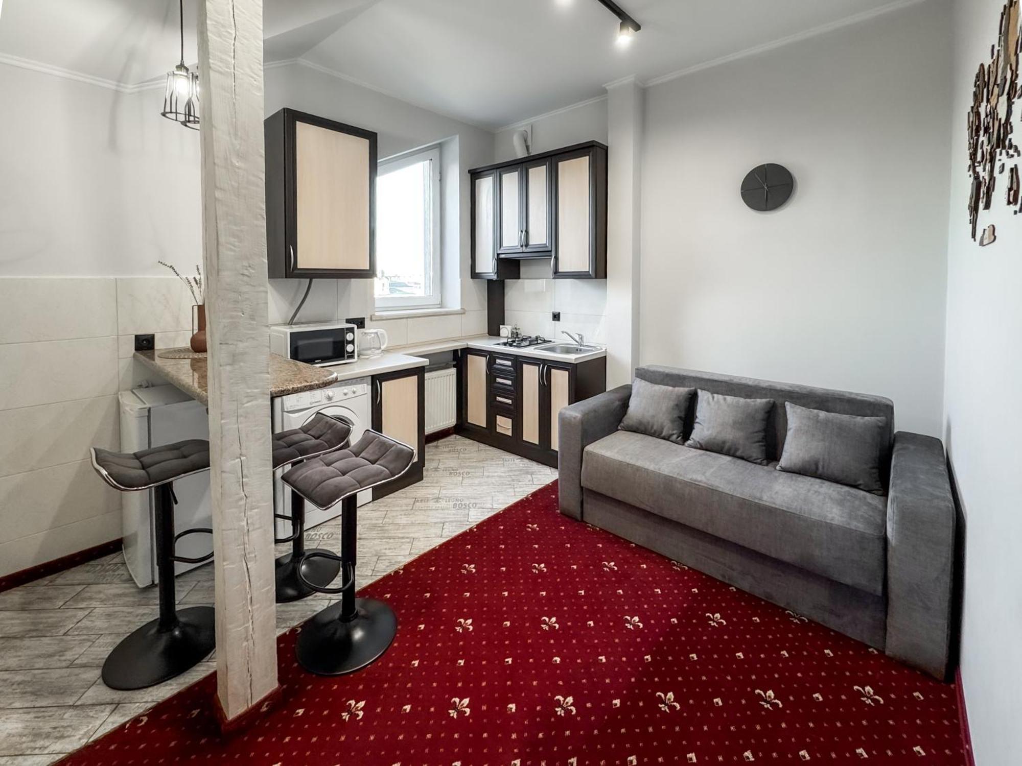 Apartments On Zaliznychna 49 Iwano-Frankiwsk Zewnętrze zdjęcie